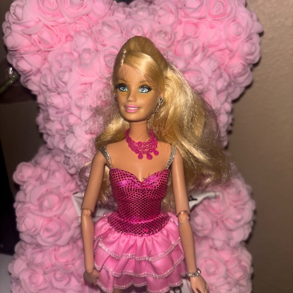 Mattel 2012 Barbie Dream House Doll